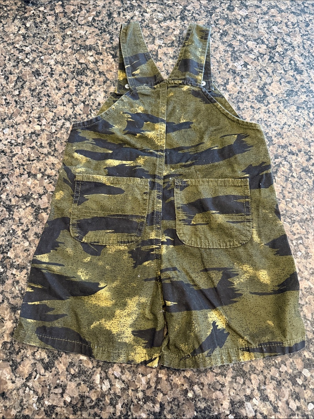 Carhartt Orange Graphic Tee with Green Camo Overall shorts - Picture 3 of 8